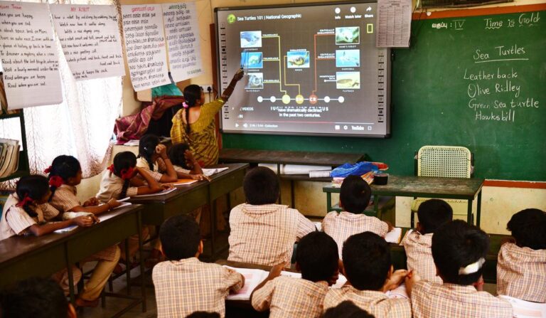 Delhi Government Announces 100 New Smart Classrooms in Government Schools